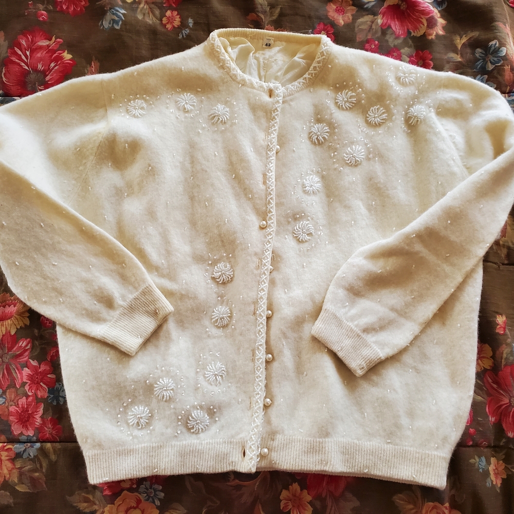 Vintage Cream Cardigan with Floral Embroidery